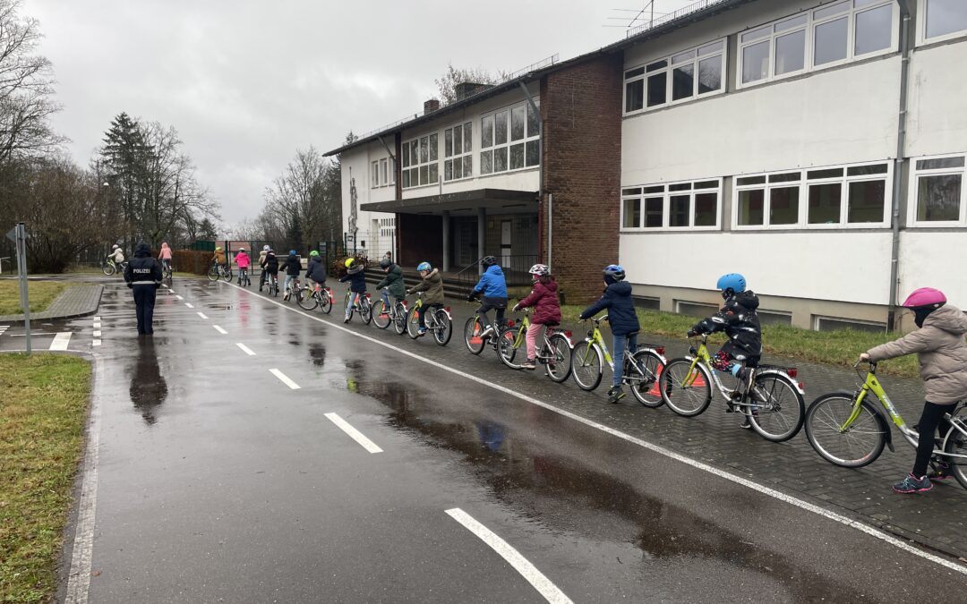 Fahrradführerschein mit der Jugendverkehrsschule in Britten
