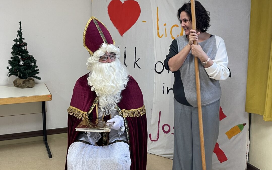 Nikolaus-Besuch an der Grundschule St. Josef